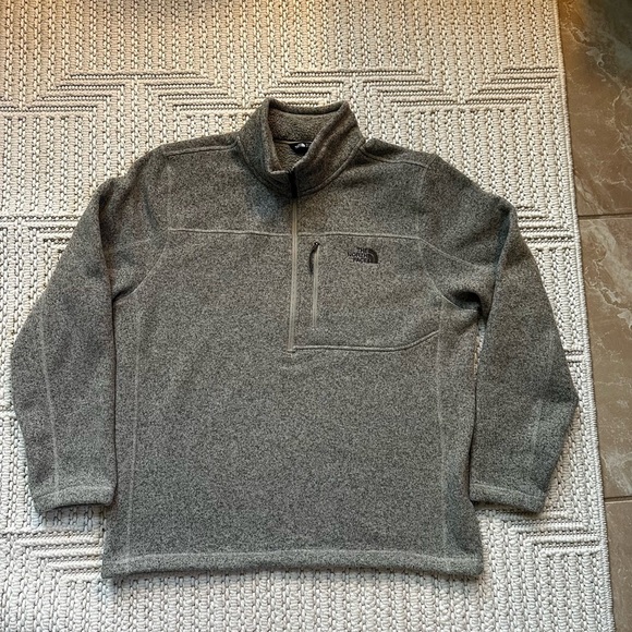 The North Face Light Gray Sherpa Fleece Jacket - Picture 4 of 10